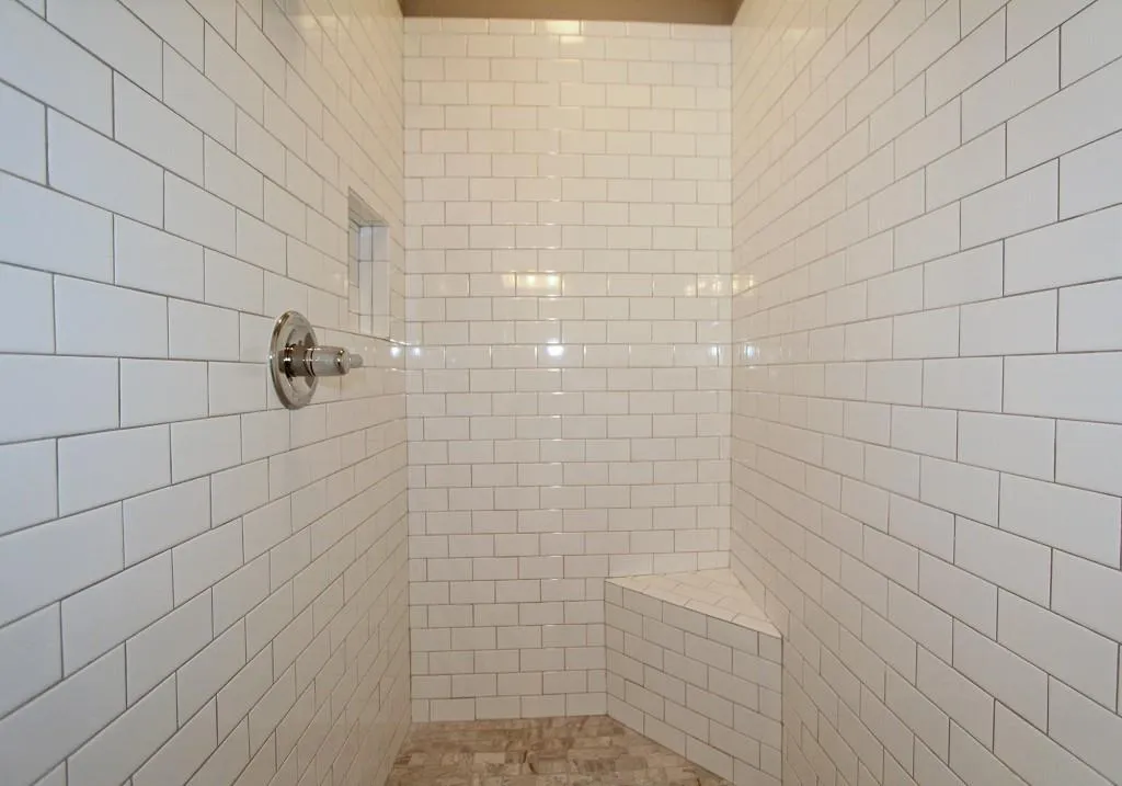 220 Embassy Court, Sandy Springs, Georgia 30328, 3 Bedrooms Bedrooms, ,2 BathroomsBathrooms,Residential,Sold,220 Embassy Court,5918041