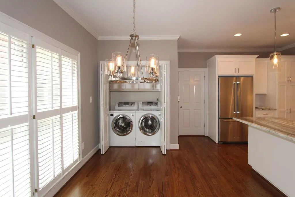 220 Embassy Court, Sandy Springs, Georgia 30328, 3 Bedrooms Bedrooms, ,2 BathroomsBathrooms,Residential,Sold,220 Embassy Court,5918041