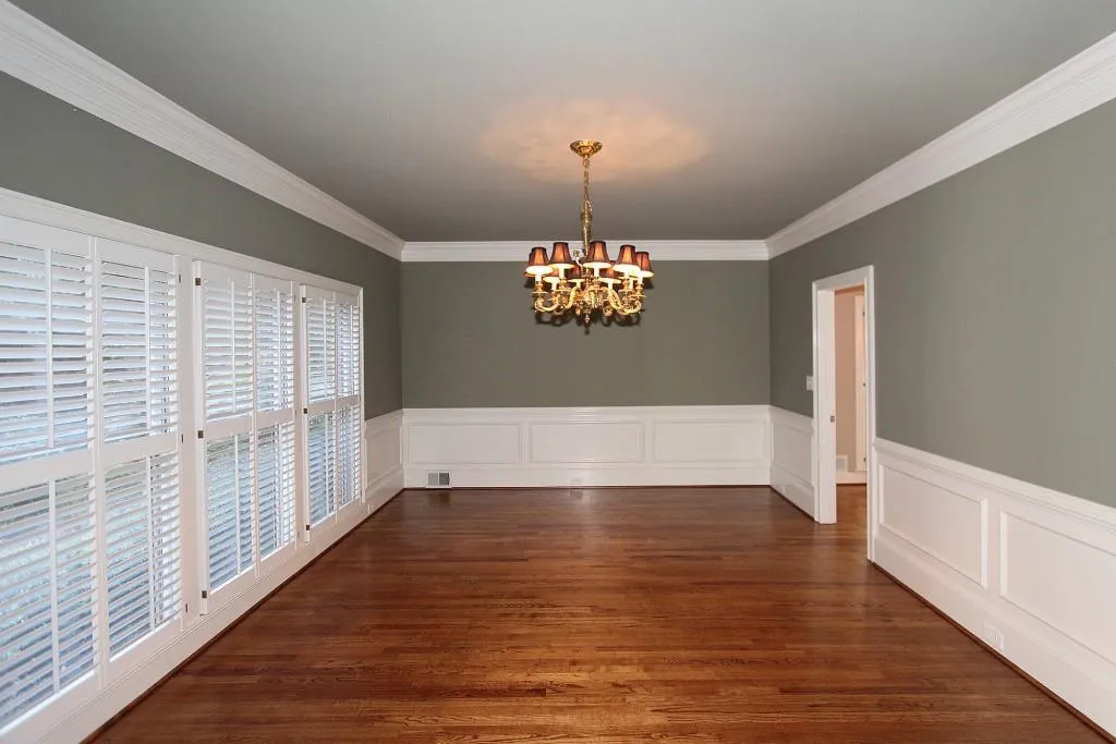 220 Embassy Court, Sandy Springs, Georgia 30328, 3 Bedrooms Bedrooms, ,2 BathroomsBathrooms,Residential,Sold,220 Embassy Court,5918041