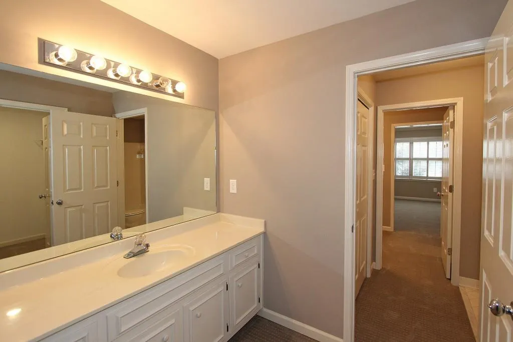220 Embassy Court, Sandy Springs, Georgia 30328, 3 Bedrooms Bedrooms, ,2 BathroomsBathrooms,Residential,Sold,220 Embassy Court,5918041