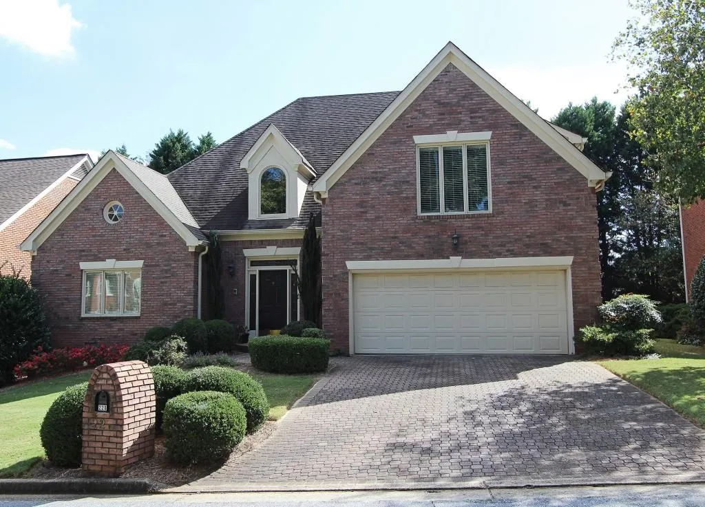 220 Embassy Court, Sandy Springs, Georgia 30328, 3 Bedrooms Bedrooms, ,2 BathroomsBathrooms,Residential,Sold,220 Embassy Court,5918041
