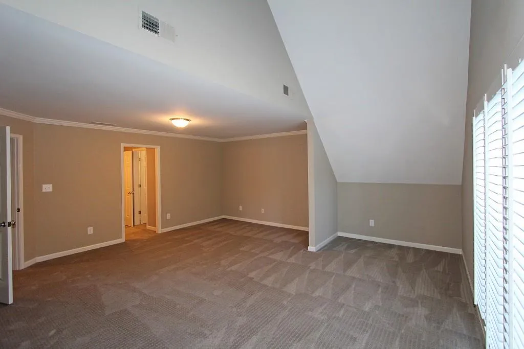 220 Embassy Court, Sandy Springs, Georgia 30328, 3 Bedrooms Bedrooms, ,2 BathroomsBathrooms,Residential,Sold,220 Embassy Court,5918041