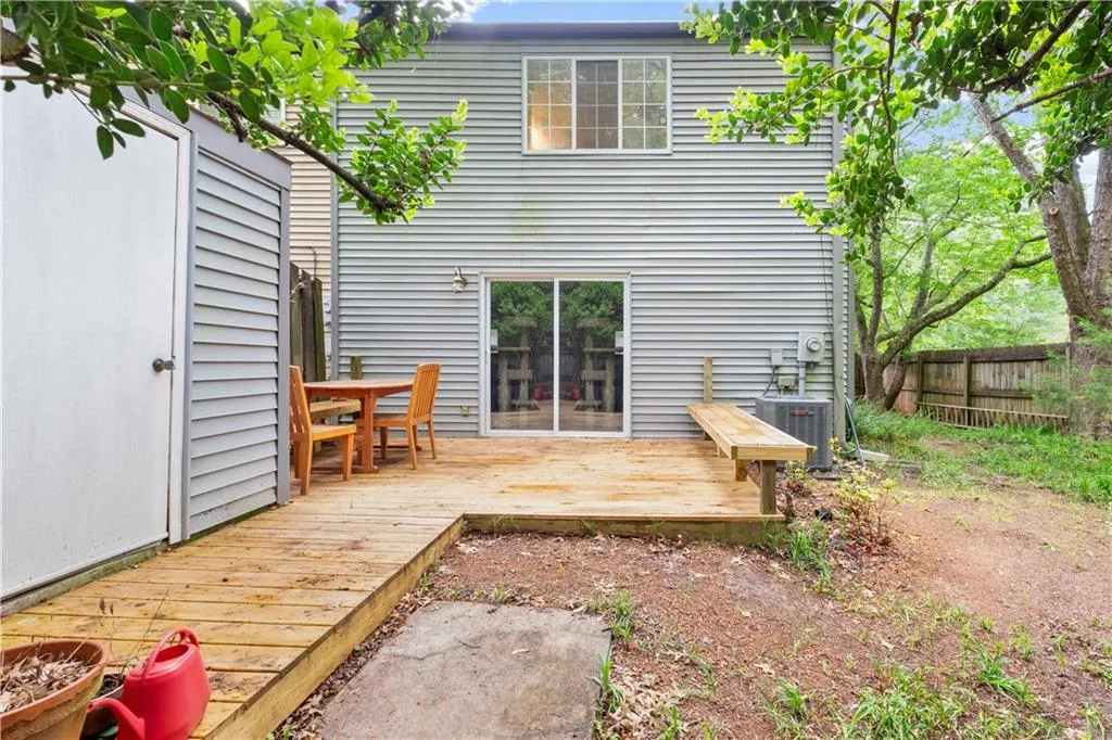 8857 Applegate Lane, Sandy Springs, Georgia 30350, 2 Bedrooms Bedrooms, ,2 BathroomsBathrooms,Residential,Sold,8857 Applegate Lane,7038534