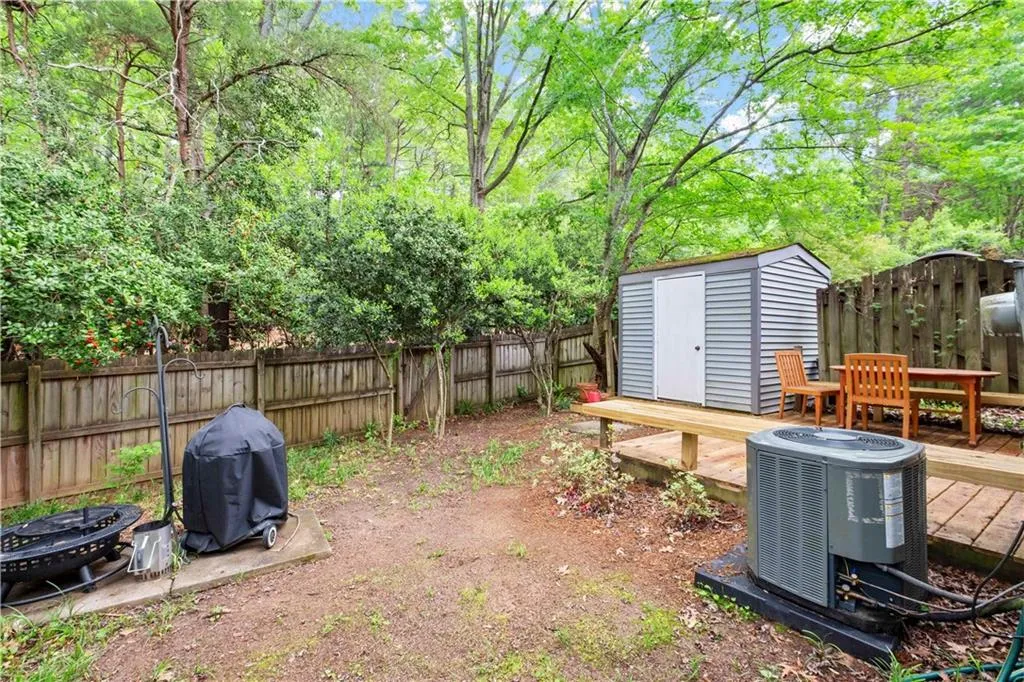 8857 Applegate Lane, Sandy Springs, Georgia 30350, 2 Bedrooms Bedrooms, ,2 BathroomsBathrooms,Residential,Sold,8857 Applegate Lane,7038534