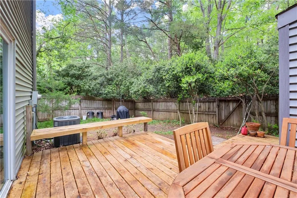 8857 Applegate Lane, Sandy Springs, Georgia 30350, 2 Bedrooms Bedrooms, ,2 BathroomsBathrooms,Residential,Sold,8857 Applegate Lane,7038534