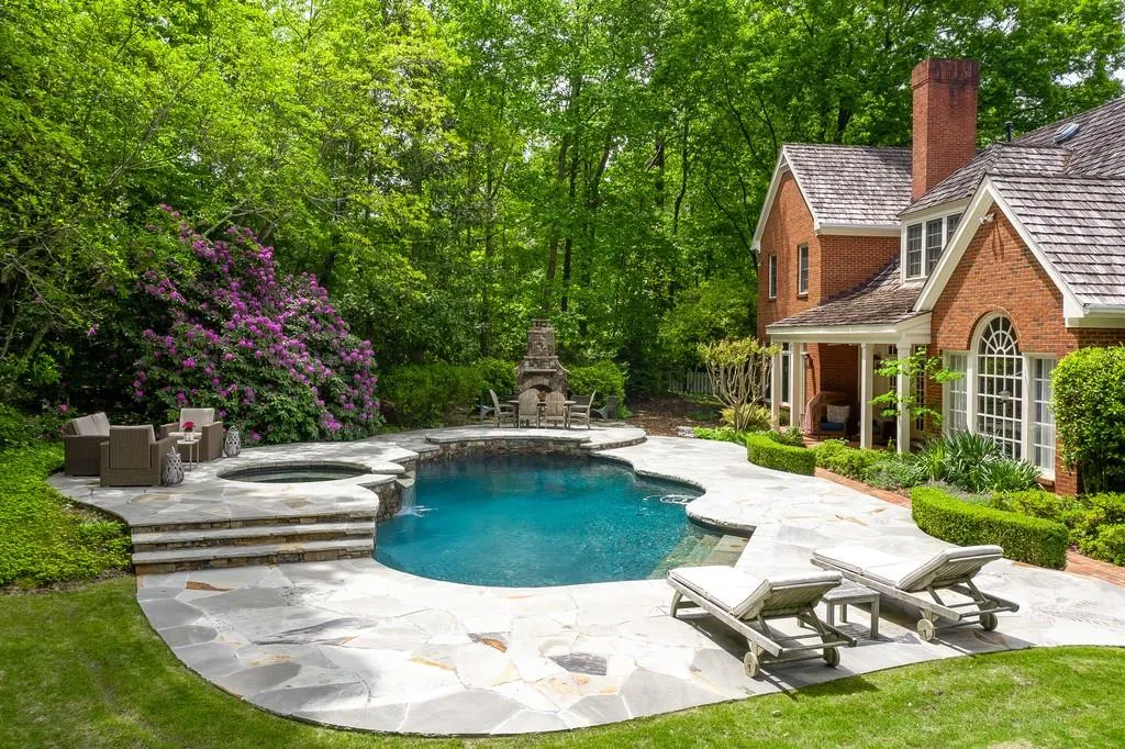 125 Old Stratton Chase Nw, Atlanta, Georgia 30328, 5 Bedrooms Bedrooms, ,5 BathroomsBathrooms,Residential,Sold,125 Old Stratton Chase Nw,6691629