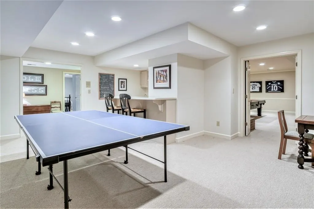 125 Old Stratton Chase Nw, Atlanta, Georgia 30328, 5 Bedrooms Bedrooms, ,5 BathroomsBathrooms,Residential,Sold,125 Old Stratton Chase Nw,6691629