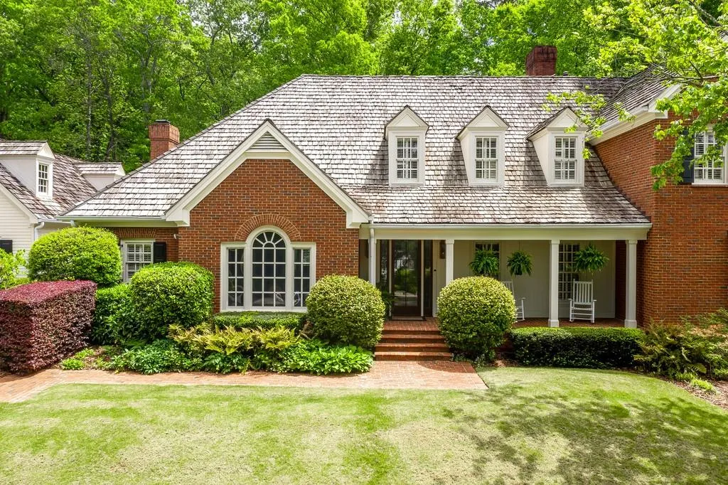 125 Old Stratton Chase Nw, Atlanta, Georgia 30328, 5 Bedrooms Bedrooms, ,5 BathroomsBathrooms,Residential,Sold,125 Old Stratton Chase Nw,6691629