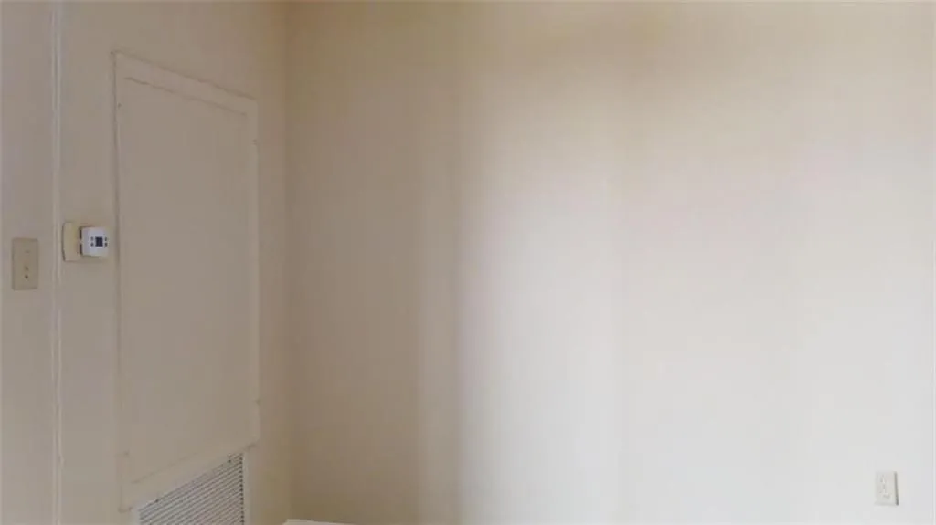 300 Johnson Ferry Road Ne Unit B1003, Sandy Springs, Georgia 30328, 1 Bedroom Bedrooms, ,1 BathroomBathrooms,Residential,Sold,300 Johnson Ferry Road Ne Unit B1003,7142643