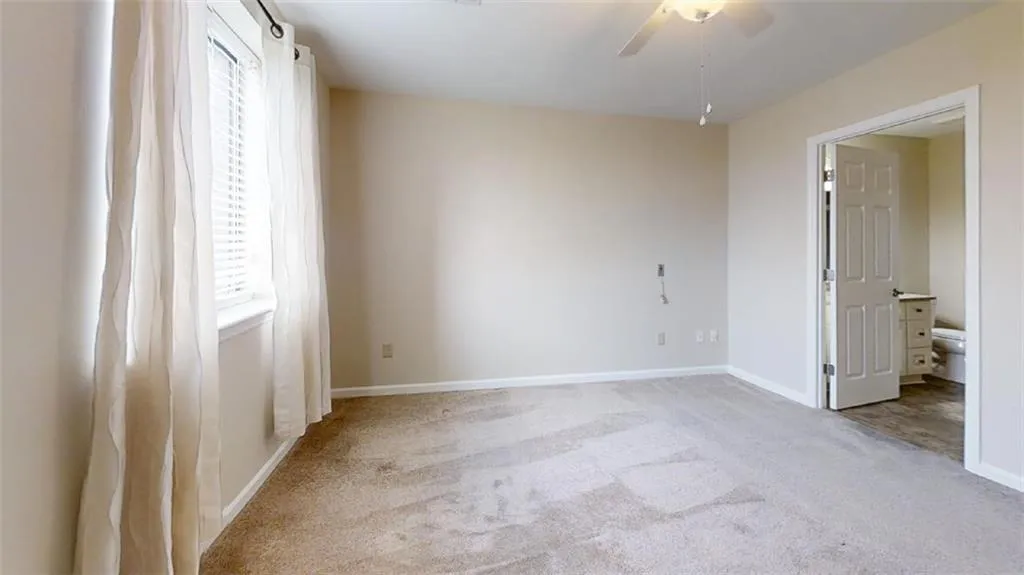 300 Johnson Ferry Road Ne Unit B1003, Sandy Springs, Georgia 30328, 1 Bedroom Bedrooms, ,1 BathroomBathrooms,Residential,Sold,300 Johnson Ferry Road Ne Unit B1003,7142643