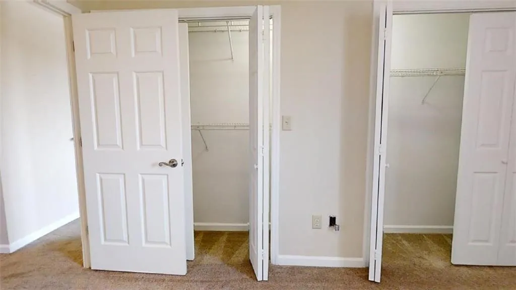 300 Johnson Ferry Road Ne Unit B1003, Sandy Springs, Georgia 30328, 1 Bedroom Bedrooms, ,1 BathroomBathrooms,Residential,Sold,300 Johnson Ferry Road Ne Unit B1003,7142643