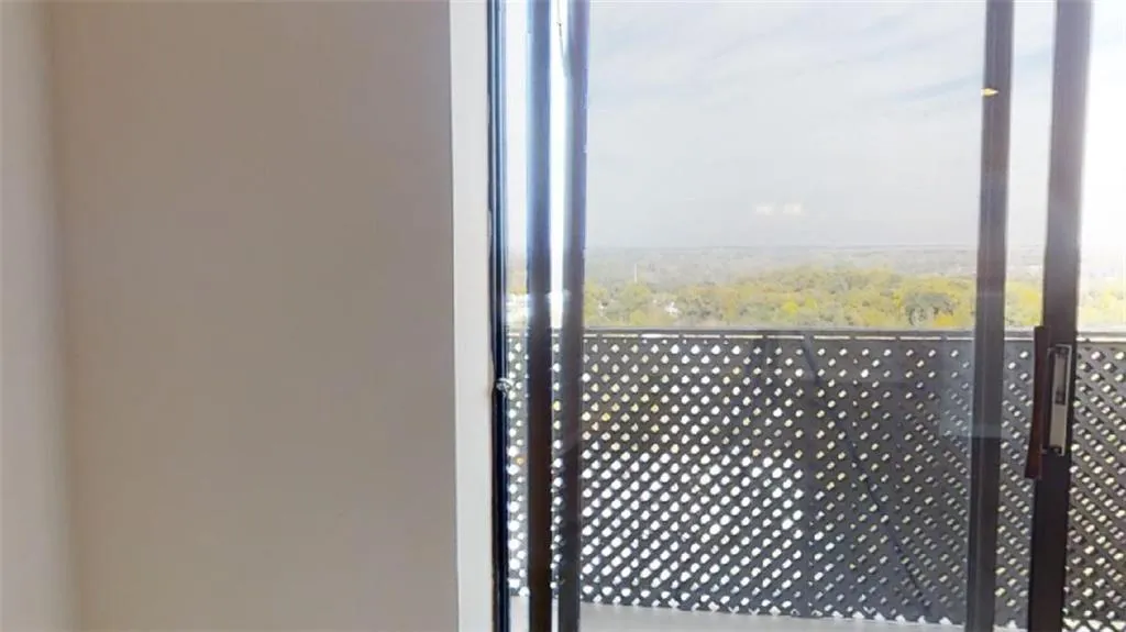 300 Johnson Ferry Road Ne Unit B1003, Sandy Springs, Georgia 30328, 1 Bedroom Bedrooms, ,1 BathroomBathrooms,Residential,Sold,300 Johnson Ferry Road Ne Unit B1003,7142643