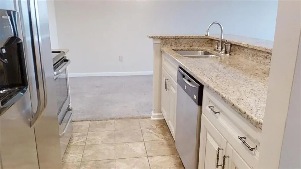 300 Johnson Ferry Road Ne Unit B1003, Sandy Springs, Georgia 30328, 1 Bedroom Bedrooms, ,1 BathroomBathrooms,Residential,Sold,300 Johnson Ferry Road Ne Unit B1003,7142643