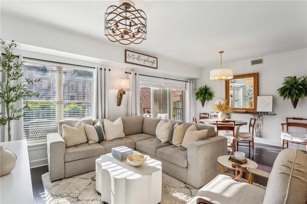 200 River Vista Drive Unit 214, Atlanta, Georgia 30339, 2 Bedrooms Bedrooms, ,2 BathroomsBathrooms,Residential,Sold,200 River Vista Drive Unit 214,7352891