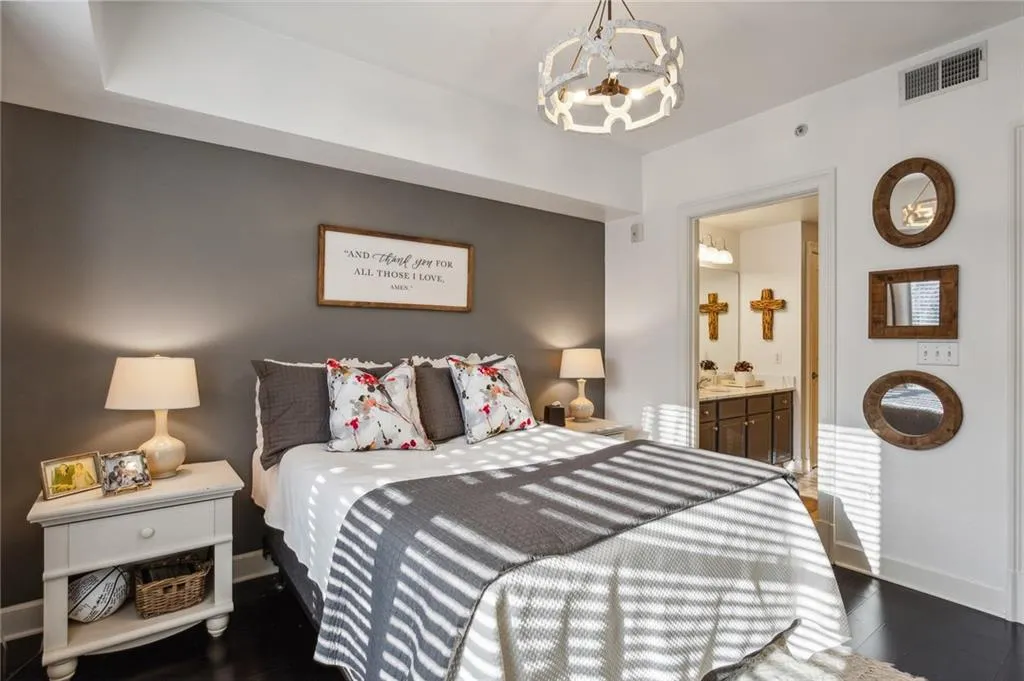 2nd bedroom with ensuite bathroom