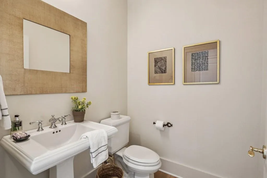 2500 Peachtree Road Nw Unit 405s, Atlanta, Georgia 30305, 2 Bedrooms Bedrooms, ,2 BathroomsBathrooms,Residential,For Sale,2500 Peachtree Road Nw Unit 405s,7644932