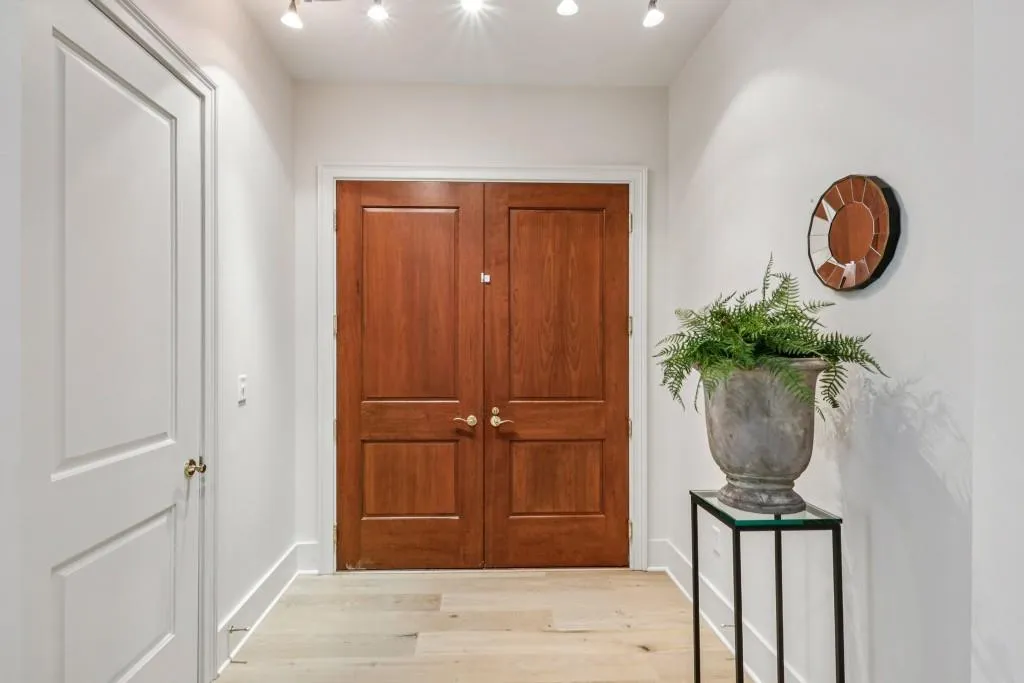 2500 Peachtree Road Nw Unit 405s, Atlanta, Georgia 30305, 2 Bedrooms Bedrooms, ,2 BathroomsBathrooms,Residential,For Sale,2500 Peachtree Road Nw Unit 405s,7644932