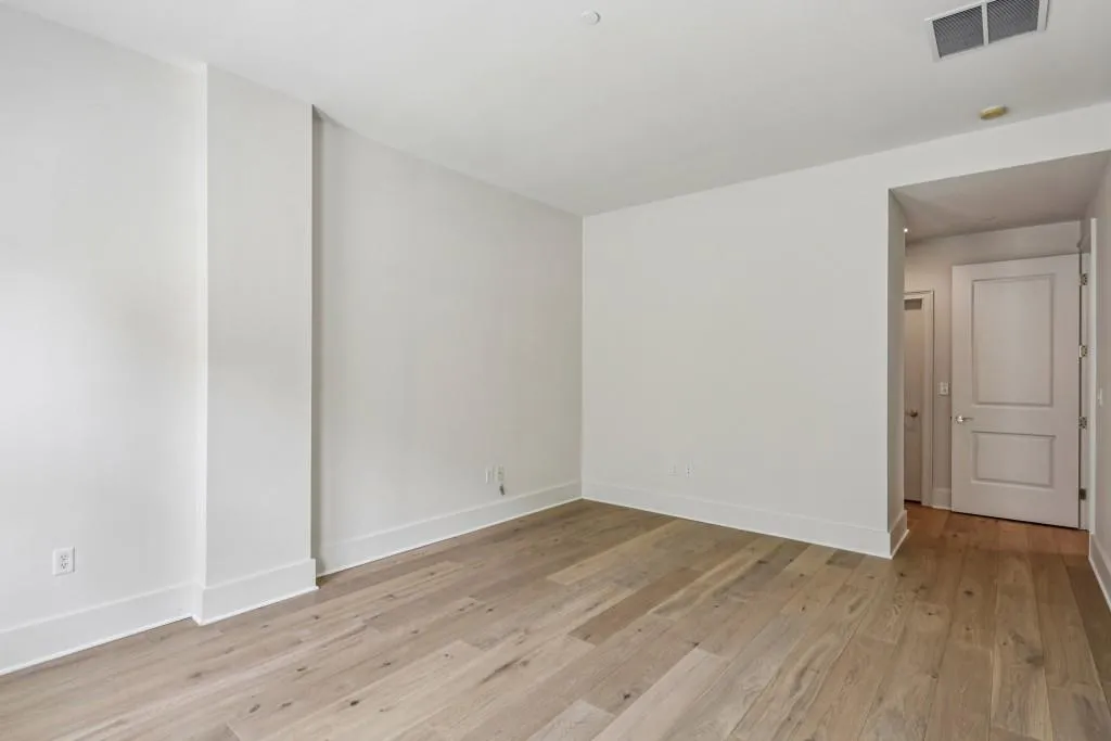 2500 Peachtree Road Nw Unit 405s, Atlanta, Georgia 30305, 2 Bedrooms Bedrooms, ,2 BathroomsBathrooms,Residential,For Sale,2500 Peachtree Road Nw Unit 405s,7644932