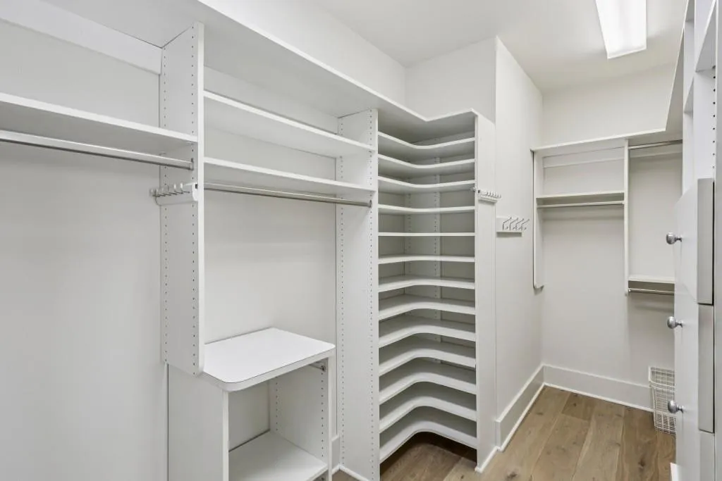 2500 Peachtree Road Nw Unit 405s, Atlanta, Georgia 30305, 2 Bedrooms Bedrooms, ,2 BathroomsBathrooms,Residential,For Sale,2500 Peachtree Road Nw Unit 405s,7644932