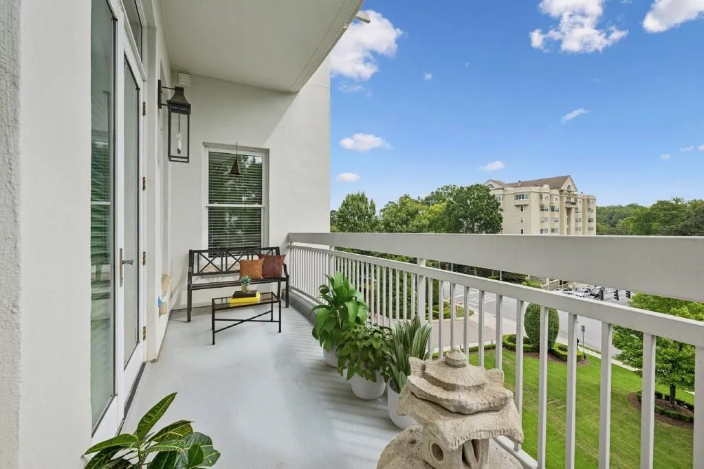 2500 Peachtree Road Nw Unit 405s, Atlanta, Georgia 30305, 2 Bedrooms Bedrooms, ,2 BathroomsBathrooms,Residential,For Sale,2500 Peachtree Road Nw Unit 405s,7644932
