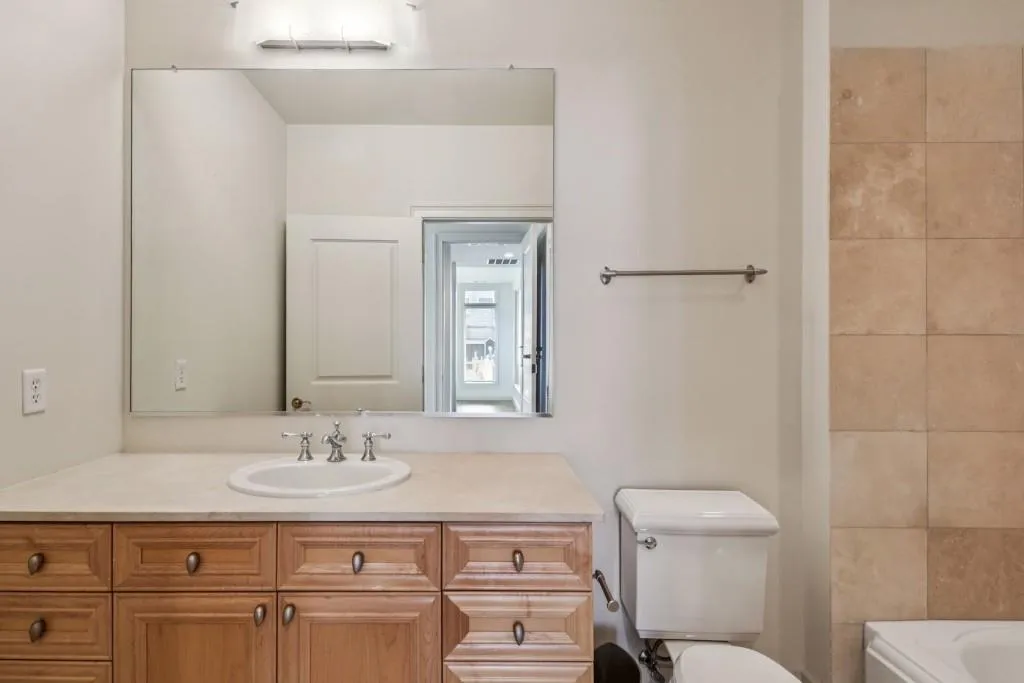 2500 Peachtree Road Nw Unit 405s, Atlanta, Georgia 30305, 2 Bedrooms Bedrooms, ,2 BathroomsBathrooms,Residential,For Sale,2500 Peachtree Road Nw Unit 405s,7644932