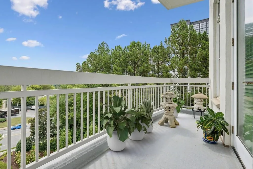 2500 Peachtree Road Nw Unit 405s, Atlanta, Georgia 30305, 2 Bedrooms Bedrooms, ,2 BathroomsBathrooms,Residential,For Sale,2500 Peachtree Road Nw Unit 405s,7644932