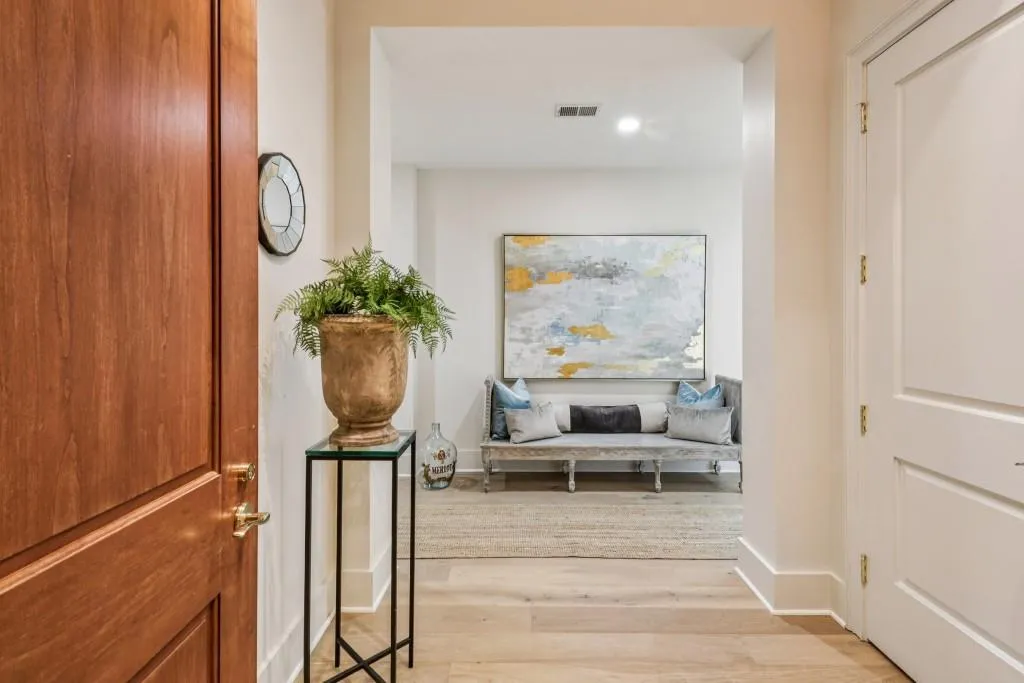 2500 Peachtree Road Nw Unit 405s, Atlanta, Georgia 30305, 2 Bedrooms Bedrooms, ,2 BathroomsBathrooms,Residential,For Sale,2500 Peachtree Road Nw Unit 405s,7644932