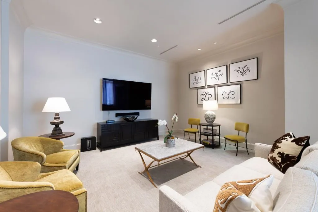 2500 Peachtree Road Nw Unit 405s, Atlanta, Georgia 30305, 2 Bedrooms Bedrooms, ,2 BathroomsBathrooms,Residential,For Sale,2500 Peachtree Road Nw Unit 405s,7644932