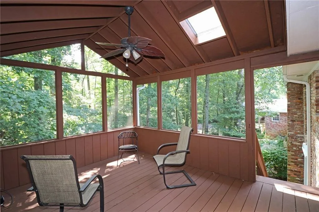 5845 Brookgreen Road, Sandy Springs, Georgia 30328, 4 Bedrooms Bedrooms, ,3 BathroomsBathrooms,Residential,Sold,5845 Brookgreen Road,6689875