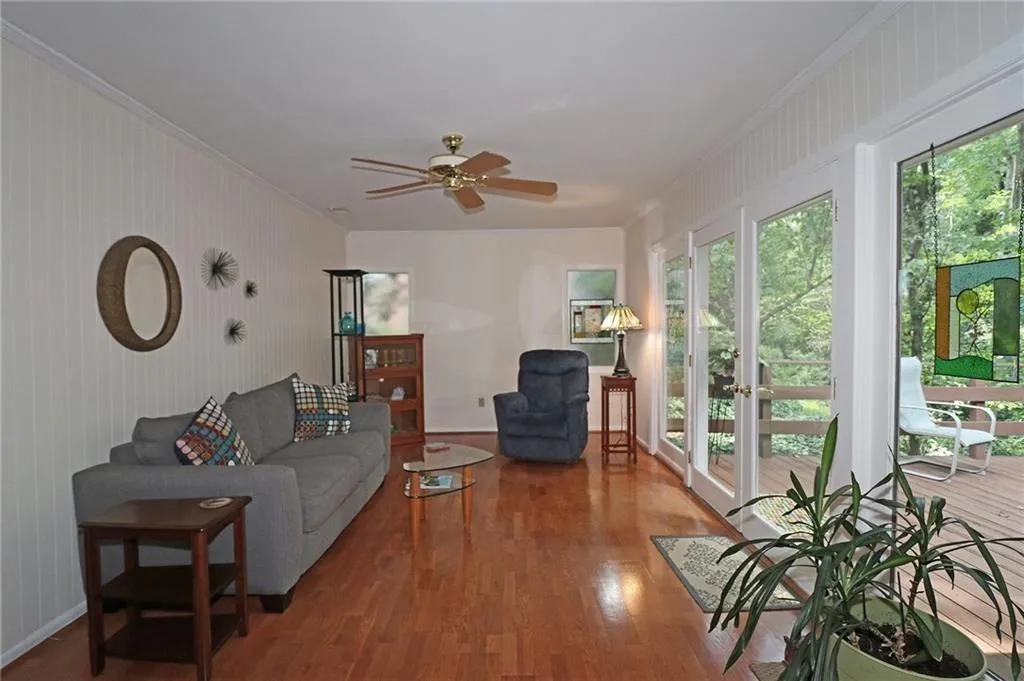 5845 Brookgreen Road, Sandy Springs, Georgia 30328, 4 Bedrooms Bedrooms, ,3 BathroomsBathrooms,Residential,Sold,5845 Brookgreen Road,6689875