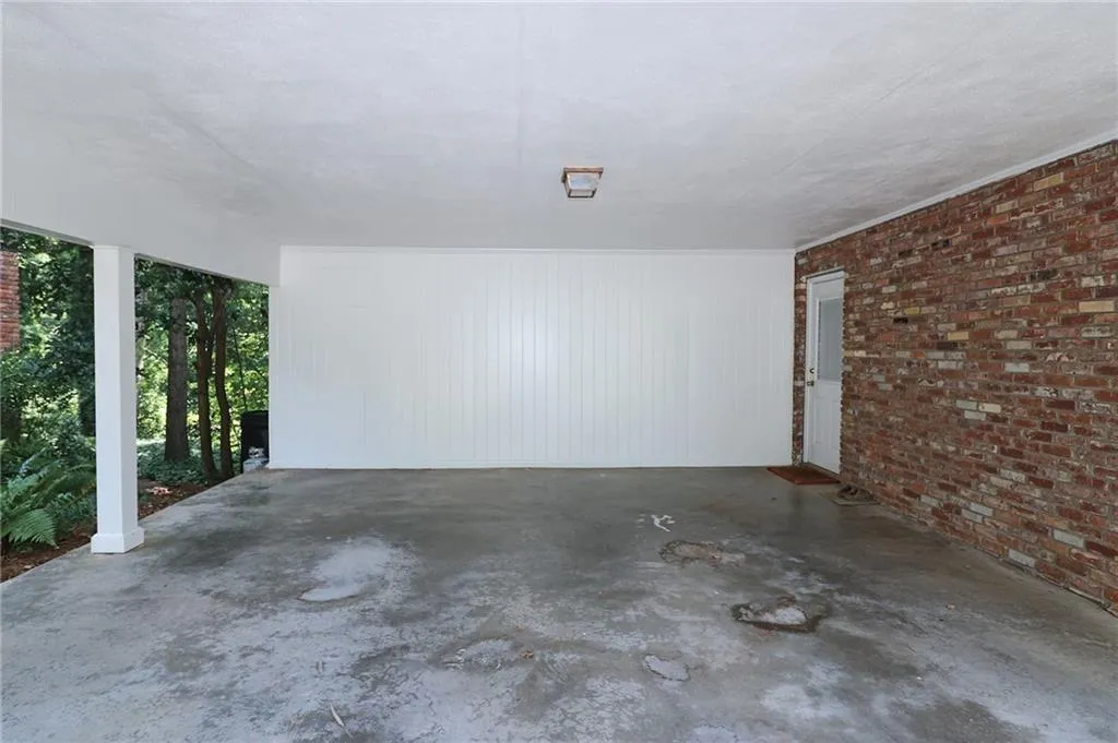 5845 Brookgreen Road, Sandy Springs, Georgia 30328, 4 Bedrooms Bedrooms, ,3 BathroomsBathrooms,Residential,Sold,5845 Brookgreen Road,6689875
