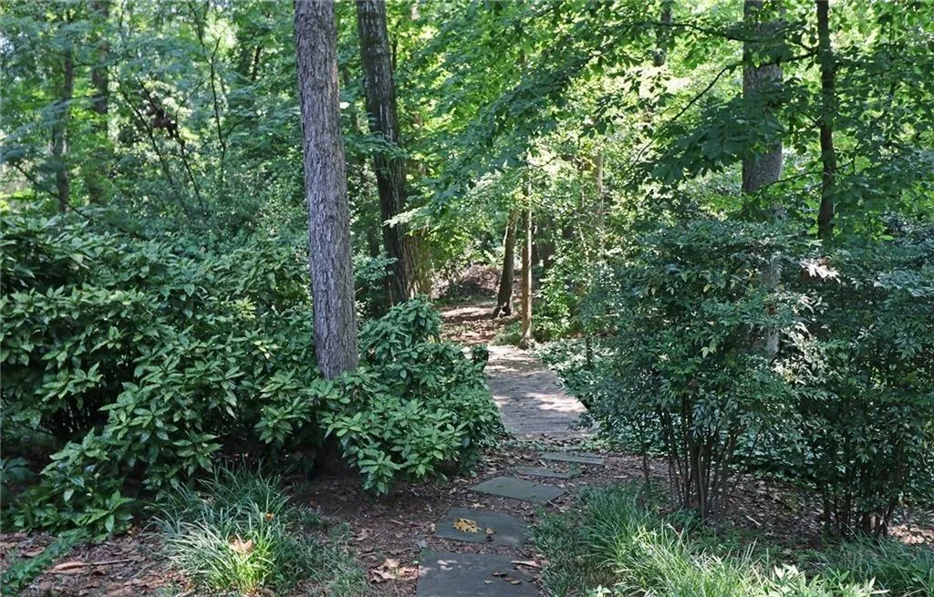5845 Brookgreen Road, Sandy Springs, Georgia 30328, 4 Bedrooms Bedrooms, ,3 BathroomsBathrooms,Residential,Sold,5845 Brookgreen Road,6689875