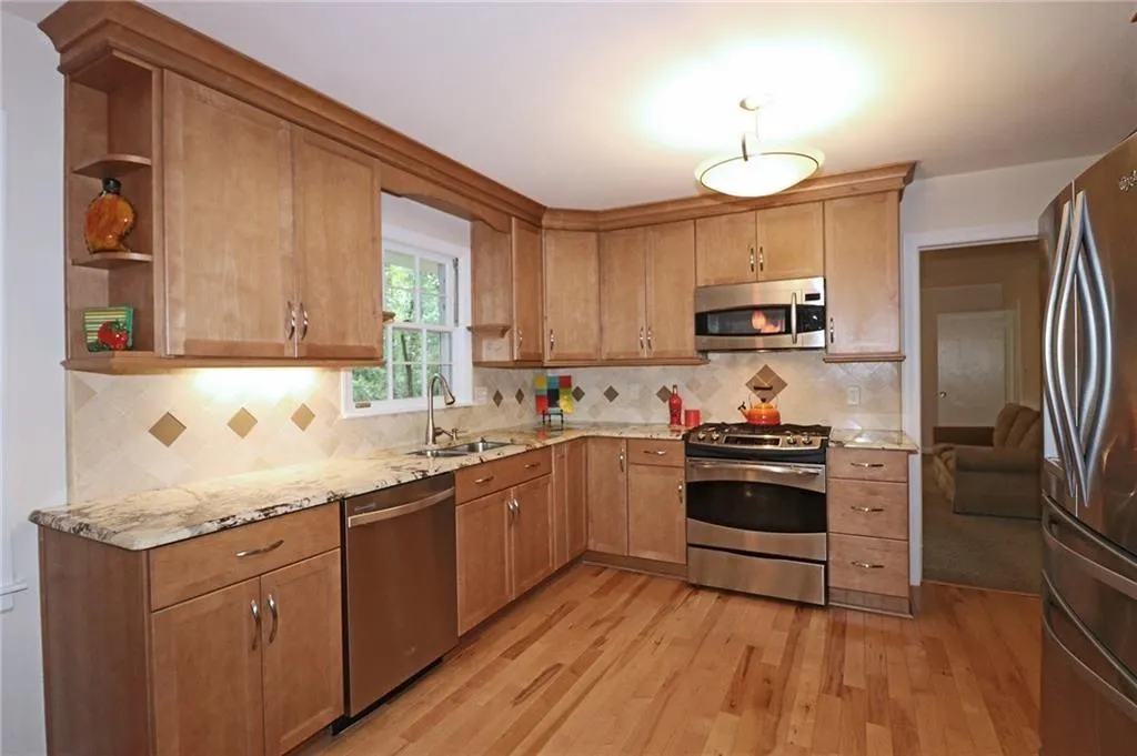 5845 Brookgreen Road, Sandy Springs, Georgia 30328, 4 Bedrooms Bedrooms, ,3 BathroomsBathrooms,Residential,Sold,5845 Brookgreen Road,6689875