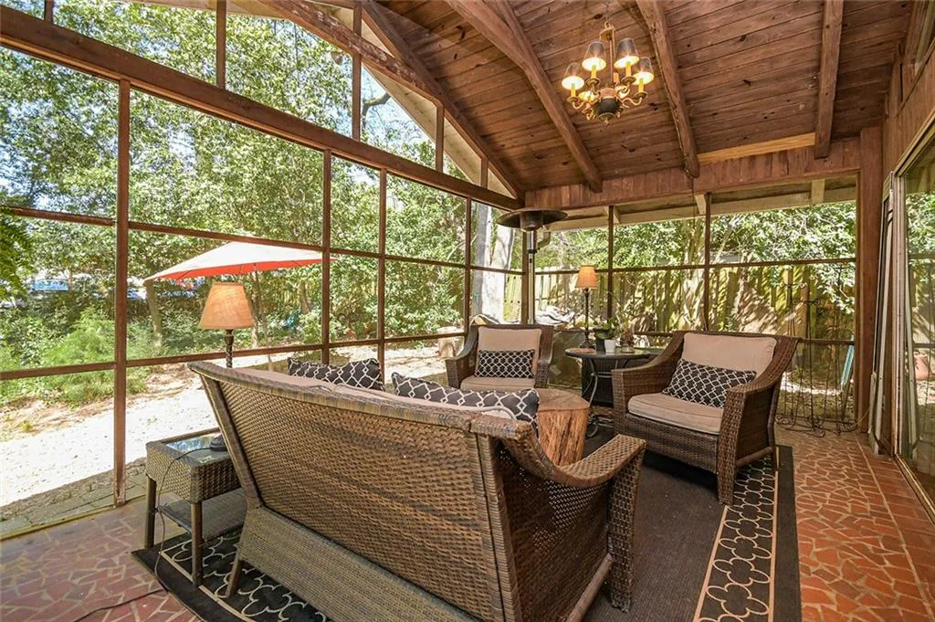 146 Osner Drive, Atlanta, Georgia 30342, 3 Bedrooms Bedrooms, ,2 BathroomsBathrooms,Residential,Sold,146 Osner Drive,6861609 146 Osner Drive, Atlanta, Georgia 30342, 3 Bedrooms Bedrooms, ,2 BathroomsBathrooms,Residential,Sold,146 Osner Drive,6861609