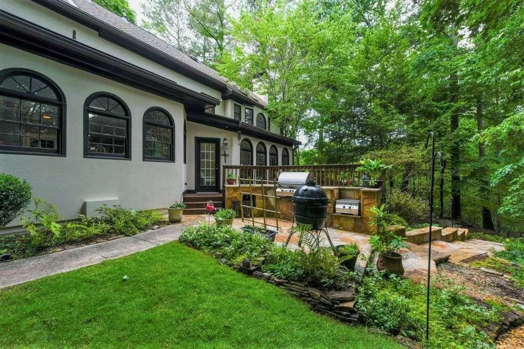 2935 Coles Way, Sandy Springs, Georgia 30350, 5 Bedrooms Bedrooms, ,4 BathroomsBathrooms,Residential,Sold,2935 Coles Way,7122168
