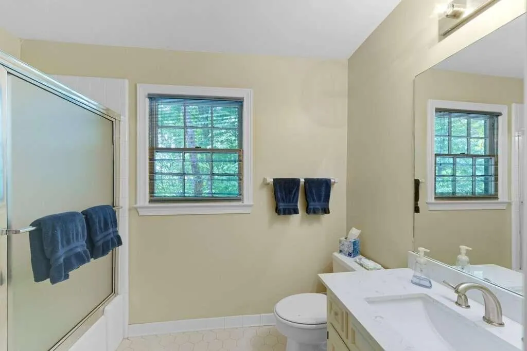 2935 Coles Way, Sandy Springs, Georgia 30350, 5 Bedrooms Bedrooms, ,4 BathroomsBathrooms,Residential,Sold,2935 Coles Way,7122168