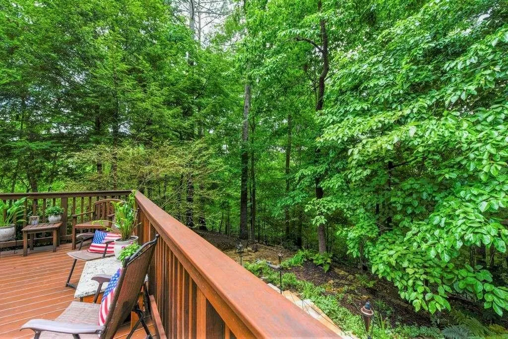 2935 Coles Way, Sandy Springs, Georgia 30350, 5 Bedrooms Bedrooms, ,4 BathroomsBathrooms,Residential,Sold,2935 Coles Way,7122168