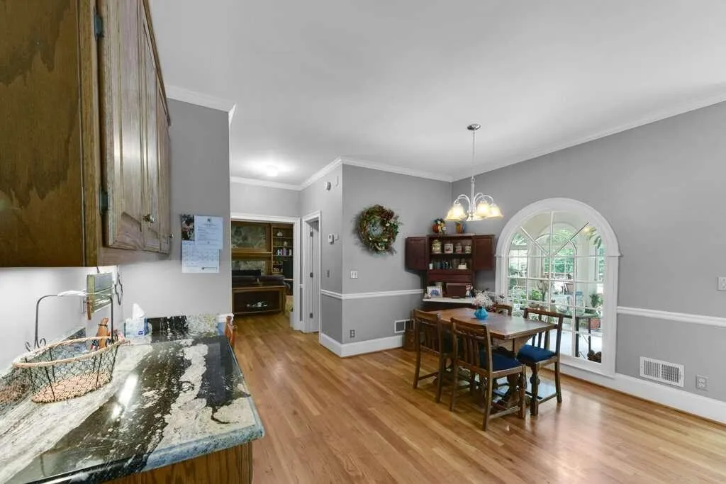 2935 Coles Way, Sandy Springs, Georgia 30350, 5 Bedrooms Bedrooms, ,4 BathroomsBathrooms,Residential,Sold,2935 Coles Way,7122168