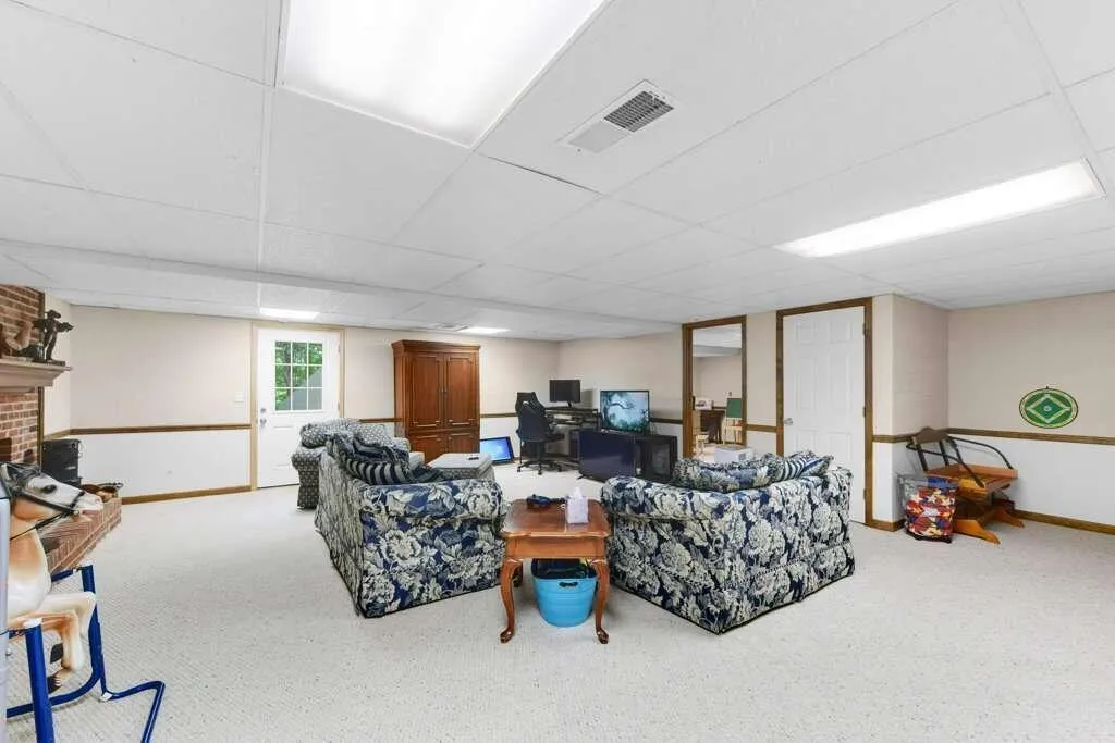 2935 Coles Way, Sandy Springs, Georgia 30350, 5 Bedrooms Bedrooms, ,4 BathroomsBathrooms,Residential,Sold,2935 Coles Way,7122168