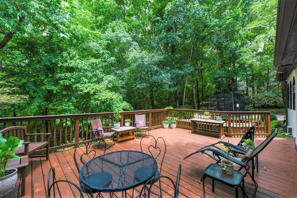 2935 Coles Way, Sandy Springs, Georgia 30350, 5 Bedrooms Bedrooms, ,4 BathroomsBathrooms,Residential,Sold,2935 Coles Way,7122168