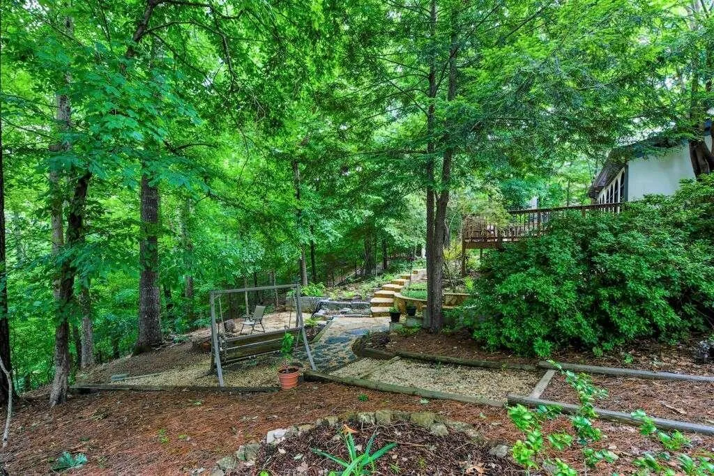 2935 Coles Way, Sandy Springs, Georgia 30350, 5 Bedrooms Bedrooms, ,4 BathroomsBathrooms,Residential,Sold,2935 Coles Way,7122168