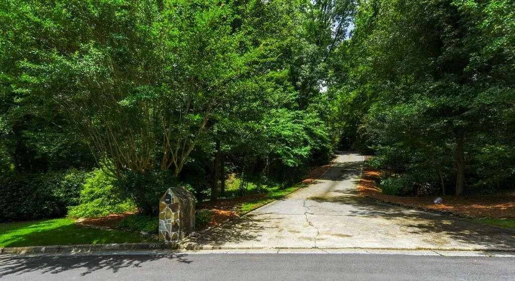 2935 Coles Way, Sandy Springs, Georgia 30350, 5 Bedrooms Bedrooms, ,4 BathroomsBathrooms,Residential,Sold,2935 Coles Way,7122168