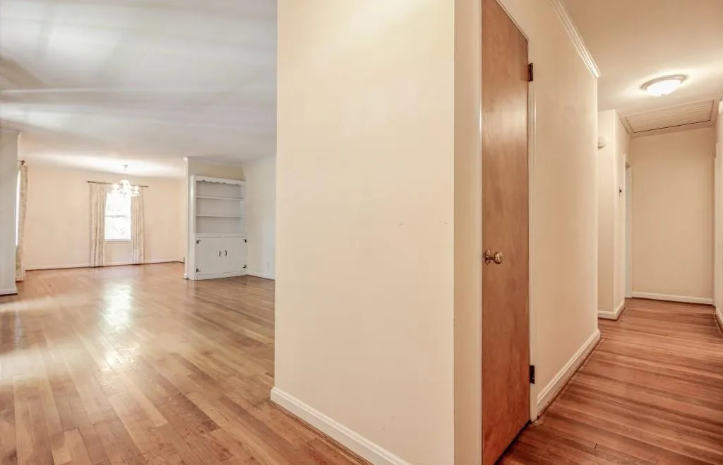 5555 Sherrell Drive Ne, Sandy Springs, Georgia 30342, 2 Bedrooms Bedrooms, ,2 BathroomsBathrooms,Residential,Sold,5555 Sherrell Drive Ne,5608136