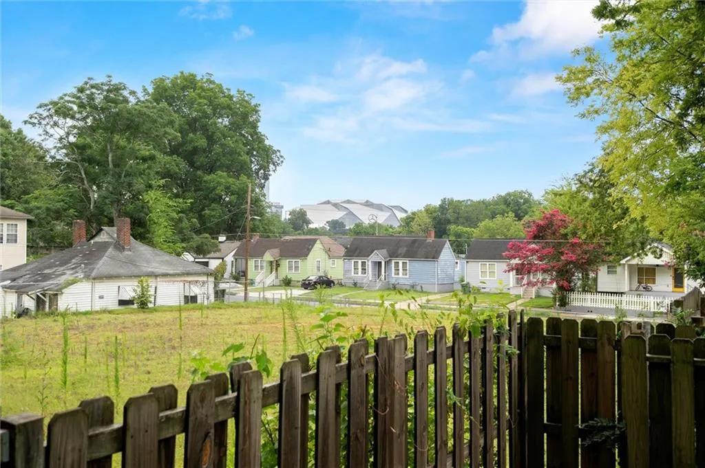 View of yard featuring a residential view