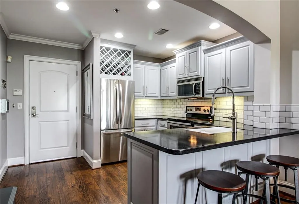 2277 Peachtree Road Ne Unit 708, Atlanta, Georgia 30309, 1 Bedroom Bedrooms, ,1 BathroomBathrooms,Residential,Sold,2277 Peachtree Road Ne Unit 708,5694272