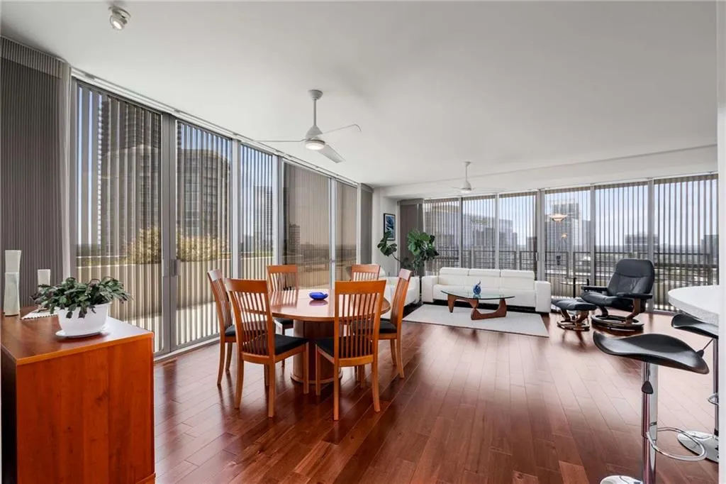 700 Park Regency Place Ne Unit 2201, Atlanta, Georgia 30326, 3 Bedrooms Bedrooms, ,2 BathroomsBathrooms,Residential,For Sale,700 Park Regency Place Ne Unit 2201,7612692