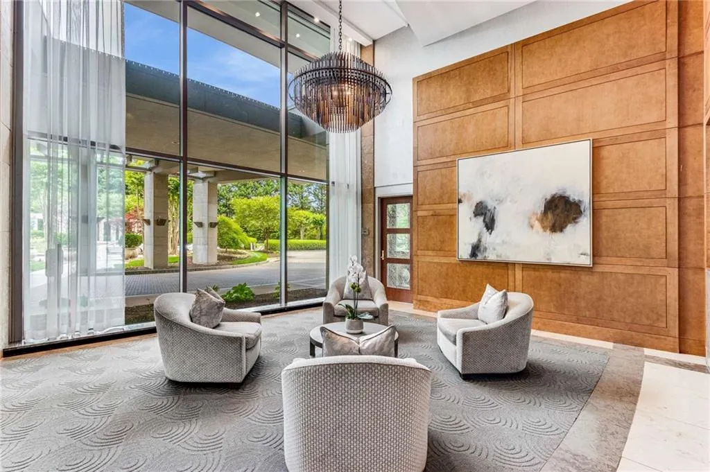 700 Park Regency Place Ne Unit 2201, Atlanta, Georgia 30326, 3 Bedrooms Bedrooms, ,2 BathroomsBathrooms,Residential,For Sale,700 Park Regency Place Ne Unit 2201,7612692