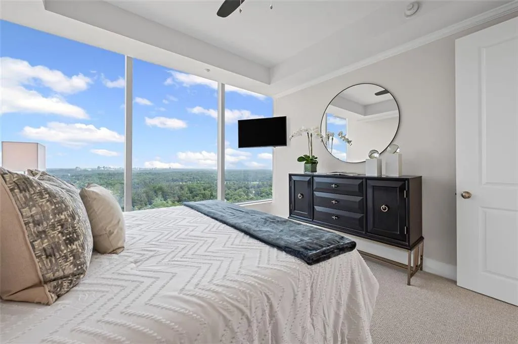 3630 Peachtree Road Ne Unit 2408, Atlanta, Georgia 30326, 1 Bedroom Bedrooms, ,1 BathroomBathrooms,Residential,For Sale,3630 Peachtree Road Ne Unit 2408,7592367