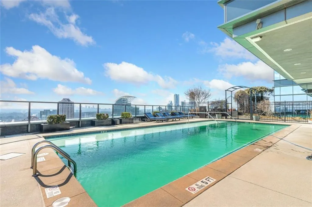 3630 Peachtree Road Ne Unit 2408, Atlanta, Georgia 30326, 1 Bedroom Bedrooms, ,1 BathroomBathrooms,Residential,For Sale,3630 Peachtree Road Ne Unit 2408,7592367