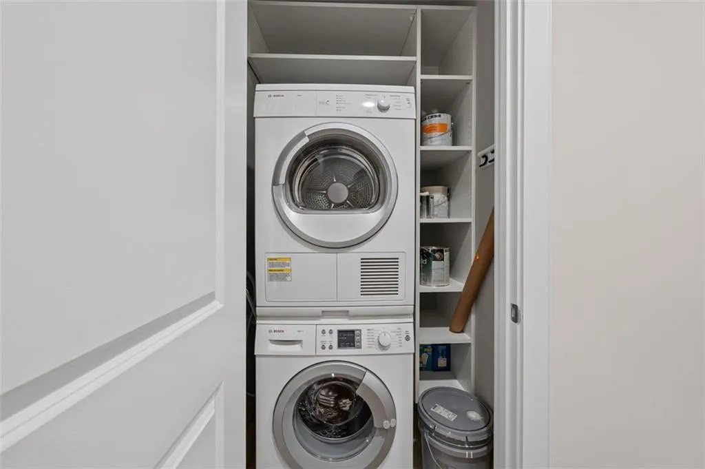 3630 Peachtree Road Ne Unit 2408, Atlanta, Georgia 30326, 1 Bedroom Bedrooms, ,1 BathroomBathrooms,Residential,For Sale,3630 Peachtree Road Ne Unit 2408,7592367